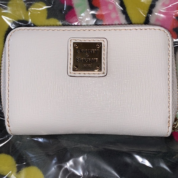 NWT DOONEY &BOURKE WALLET OFF WHITE - Picture 2 of 6